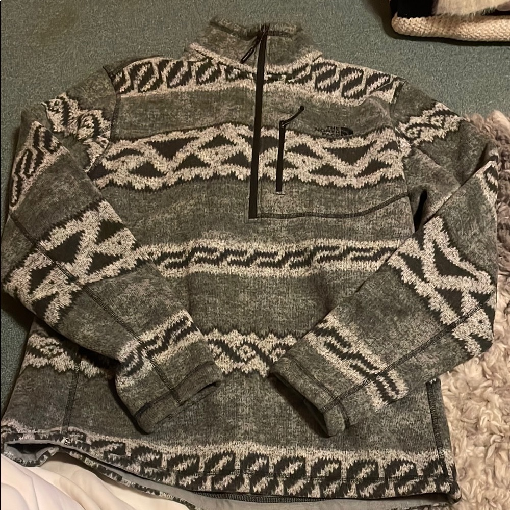 The North Face Gray and Black Patterned Pullover